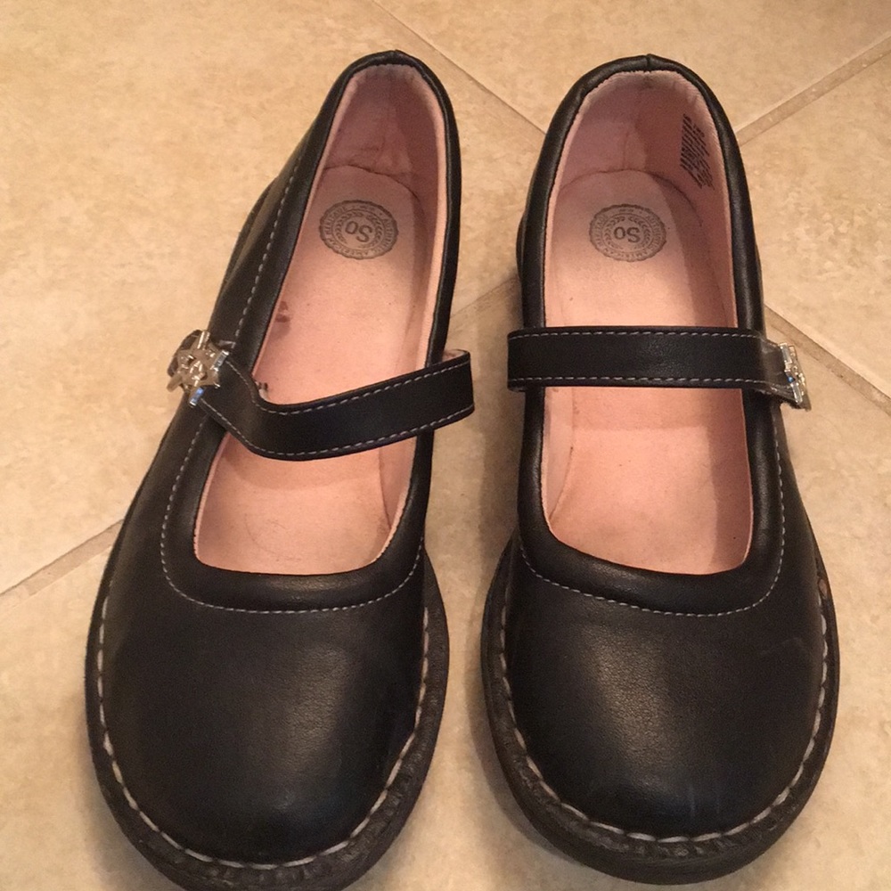 Little girls Mary Jane shoes